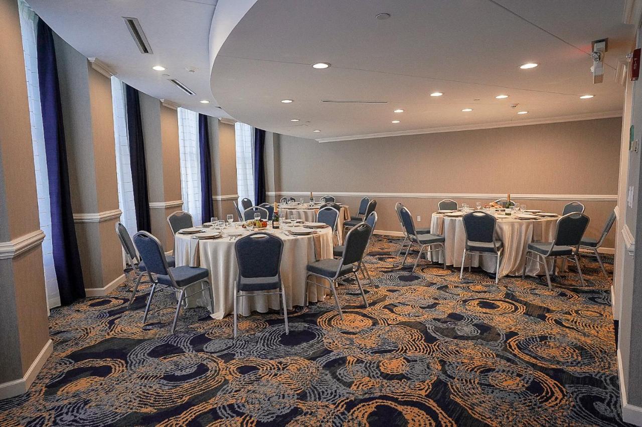 Crowne Plaza Cleveland At Playhouse Square By Ihg Hotel Bagian luar foto