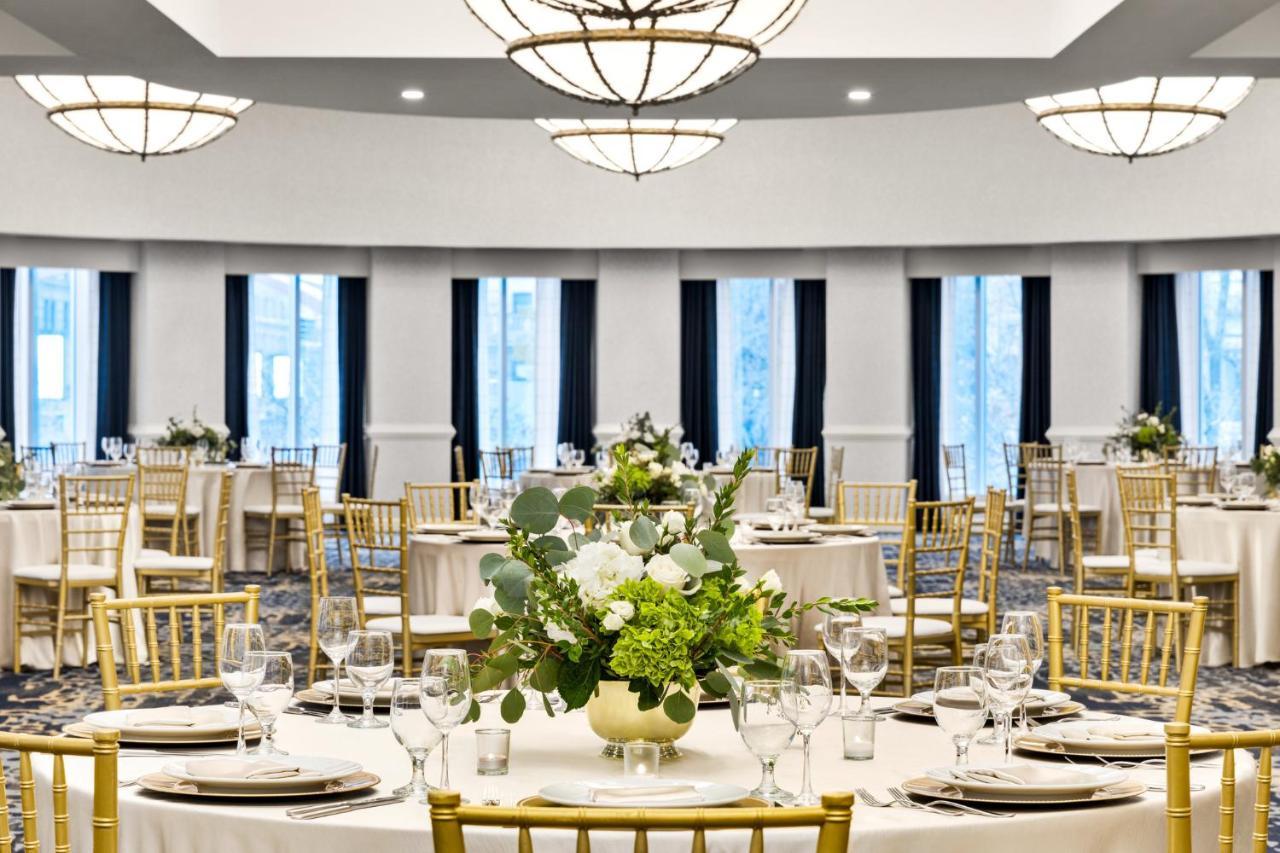 Crowne Plaza Cleveland At Playhouse Square By Ihg Hotel Bagian luar foto