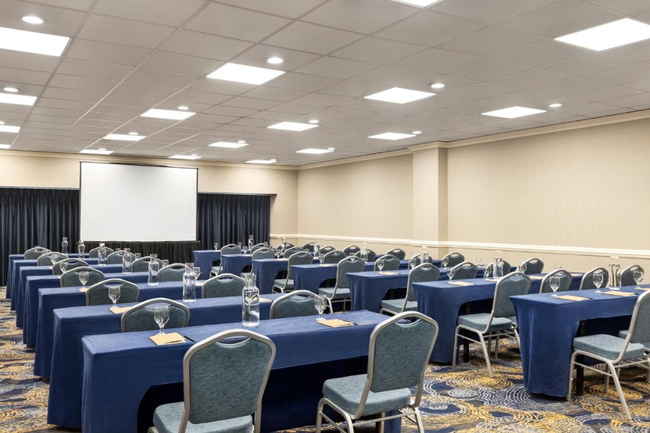 Crowne Plaza Cleveland At Playhouse Square By Ihg Hotel Bagian luar foto